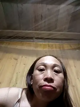 Snapshot of Manni_john chatting on 10/16/25, 03:40 Manni john online show from 10/16/25, 03:40