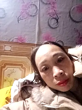 Snapshot of Manni_john chatting on 11/21/25, 02:27 Manni john online show from 11/21/25, 02:27