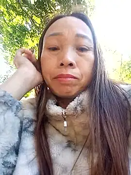 Snapshot of Manni_john chatting on 11/25/25, 12:54 Manni john online show from 11/25/25, 12:54