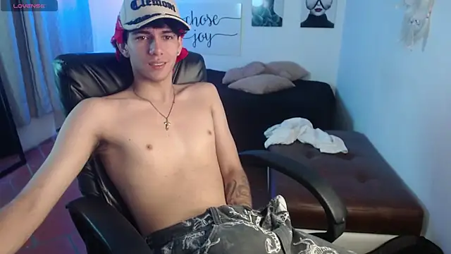 AmethystShadow17 online show from 02/11/26, 07:52