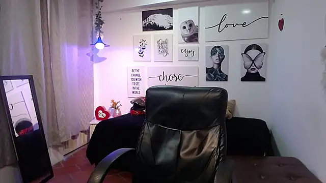 AmethystShadow17 online show from 03/16/26, 08:02