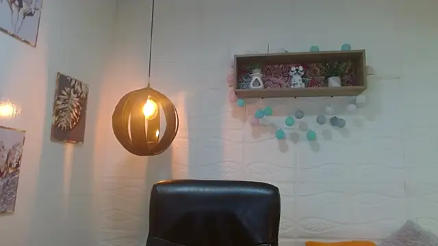 AmethystShadow17 online show from 04/19/26, 06:10