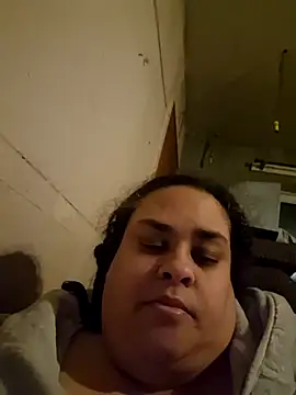 BigBusty VoluptuousMilfX online show from 11/18/25, 08:35