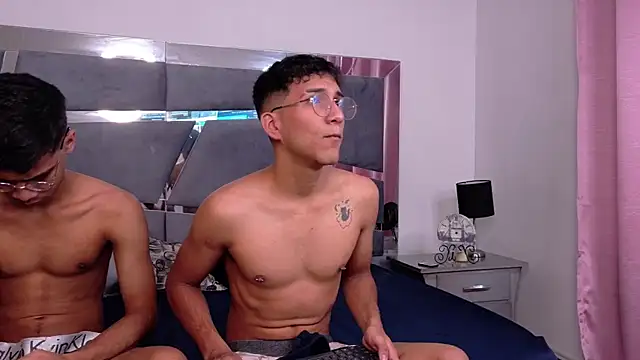 Desire4Duo online show from 12/01/25, 02:00