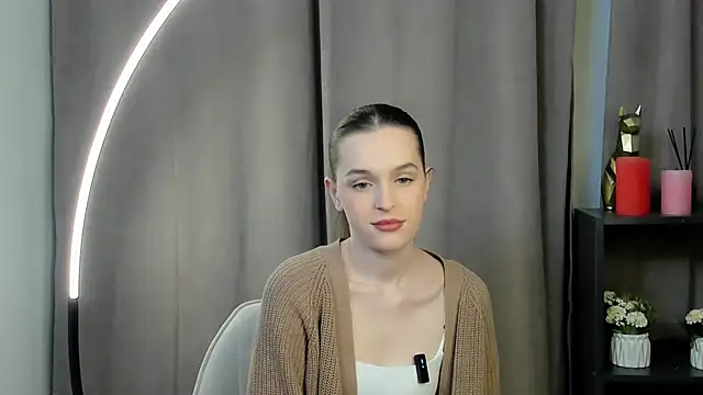 Snapshot of BritneySabeiha chatting on 10/22/25, 03:23 BritneySabeiha online show from 10/22/25, 03:23