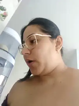 kassandra luxury online show from 11/29/25, 07:17