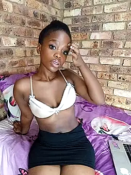 Snapshot of TinyThick chatting on 11/05/25, 12:16 TinyThick online show from 11/05/25, 12:16