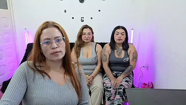 lesb milf online show from 01/06/26, 03:43