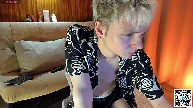 Snapshot of Logan_mett chatting on 05/02/26, 05:07 Logan mett online show from 05/02/26, 05:07