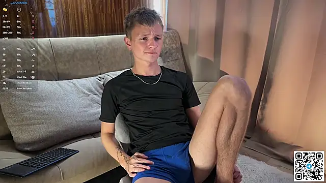 Snapshot of Logan_mett chatting on 06/26/26, 11:25 Logan mett online show from 06/26/26, 11:25