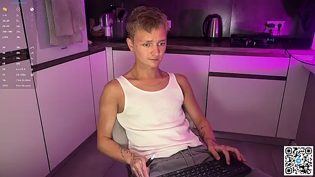 Snapshot of Logan_mett chatting on 07/01/26, 10:20 Logan mett online show from 07/01/26, 10:20