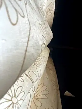 Zoe fire online show from 10/29/25, 01:02