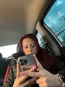 Zoe fire online show from 11/26/25, 12:39