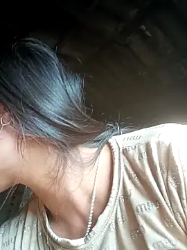 Lyssa-a online show from 04/28/26, 02:21