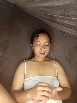 Snapshot of Nguyet2k4 chatting on 10/20/25, 01:50 Nguyet2k4 online show from 10/20/25, 01:50