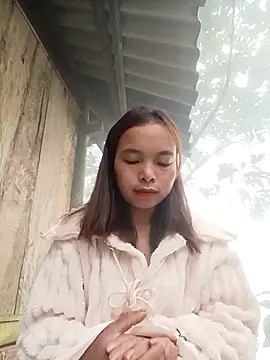 Nguyet2k4 online show from 02/08/26, 01:31