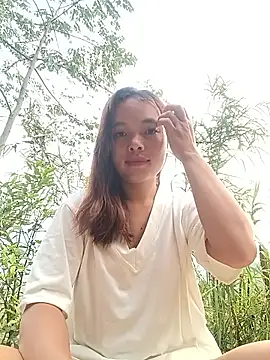 Nguyet2k4 online show from 04/22/26, 11:06