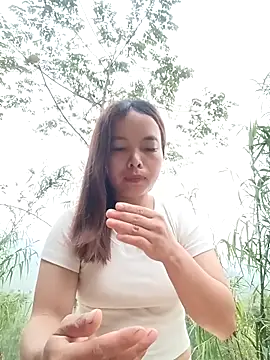 Nguyet2k4 online show from 04/23/26, 10:56