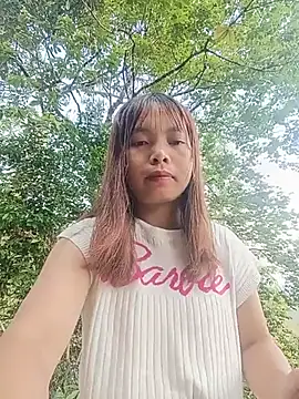 Nguyet2k4 online show from 05/17/26, 12:41