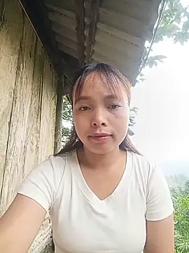 Snapshot of Nguyet2k4 chatting on 06/19/26, 12:37 Nguyet2k4 online show from 06/19/26, 12:37