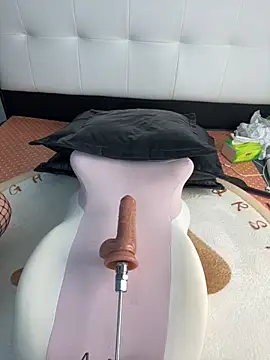 youzi33 online show from 11/24/25, 11:10