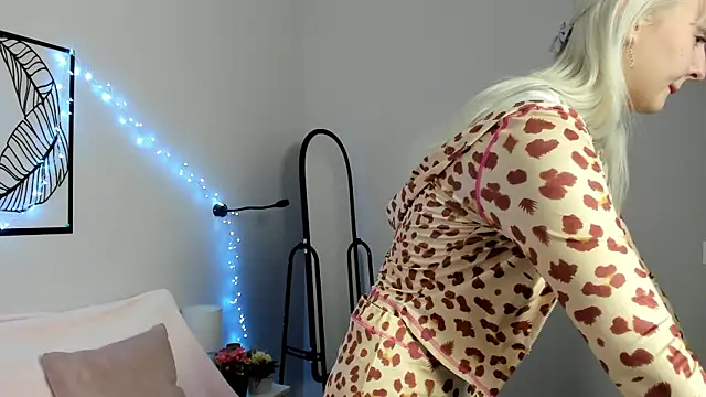 AdeleSilver online show from 11/12/25, 02:12