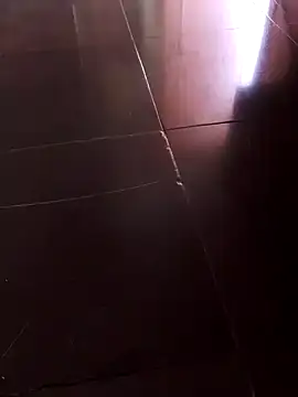 svk 05 online show from 10/19/25, 07:53