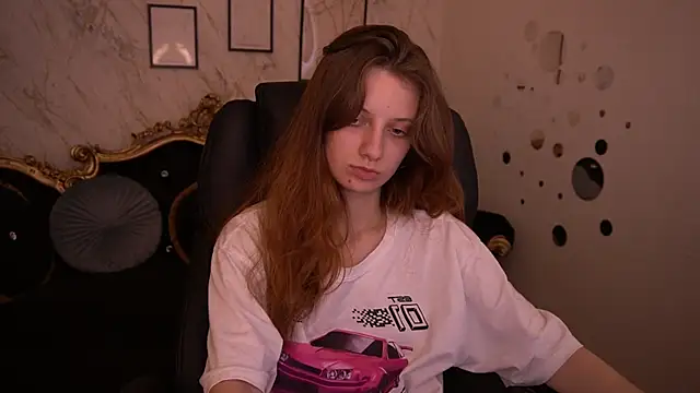 Snapshot of CuteeFoxy chatting on 05/27/26, 12:35 CuteeFoxy online show from 05/27/26, 12:35