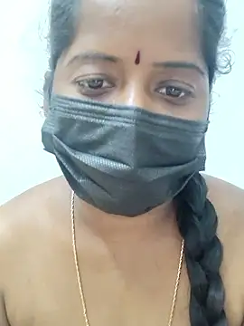 Snapshot of Tamil_Ponnu_Riya chatting on 01/08/26, 06:05 Tamil Ponnu Riya online show from 01/08/26, 06:05