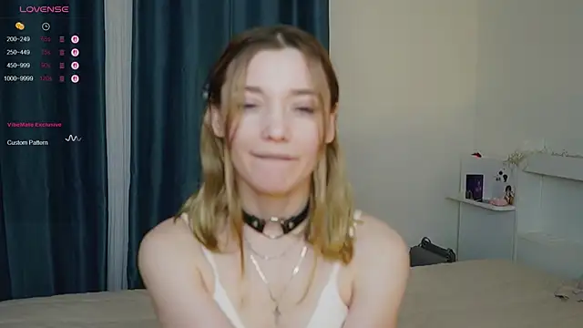 Snapshot of StarryMary chatting on 10/28/25, 09:06 StarryMary online show from 10/28/25, 09:06