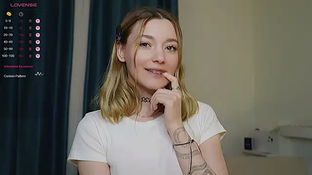 Snapshot of StarryMary chatting on 11/01/25, 09:06 StarryMary online show from 11/01/25, 09:06