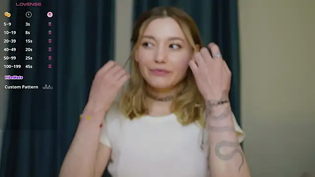 Snapshot of StarryMary chatting on 11/02/25, 09:06 StarryMary online show from 11/02/25, 09:06