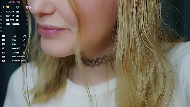 Snapshot of StarryMary chatting on 11/21/25, 09:13 StarryMary online show from 11/21/25, 09:13