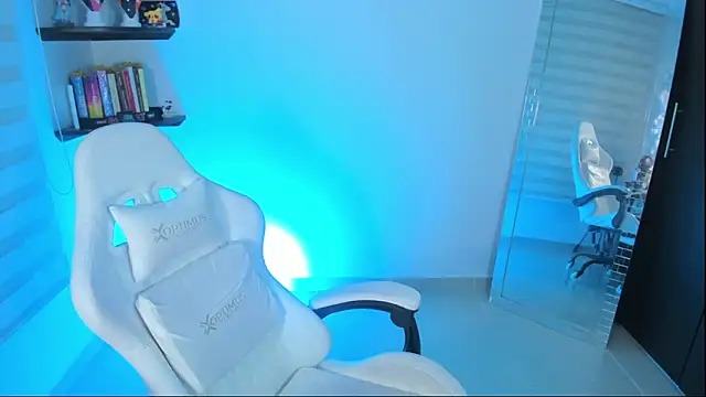 kittyrush  online show from 11/18/25, 07:02