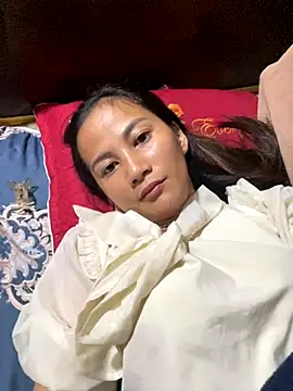 Miss-World00 online show from 11/17/25, 07:03