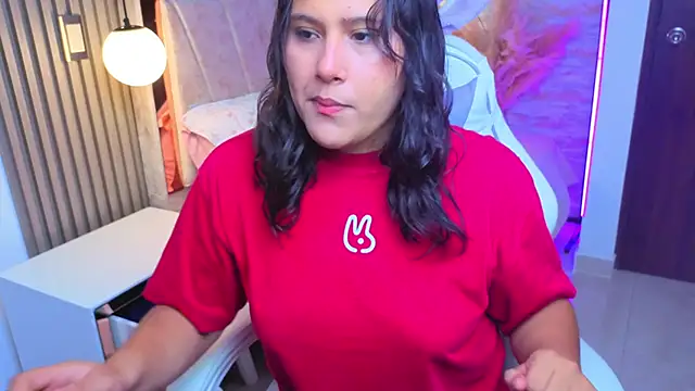 luna jonezz online show from 10/26/25, 09:15