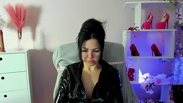 Mollybloom40 online show from 04/13/26, 06:30