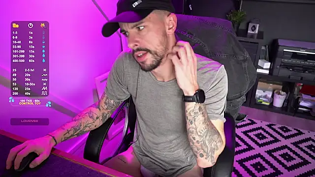 monsieurguitsxxx online show from 12/16/25, 01:27