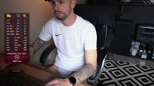 monsieurguitsxxx online show from 03/12/26, 12:44