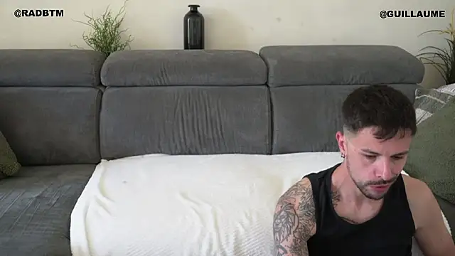 monsieurguitsxxx online show from 05/01/26, 01:05