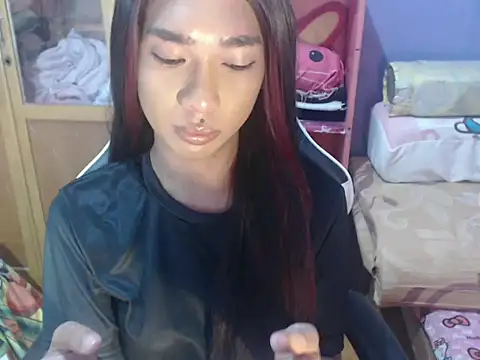 Snapshot of Yourasianbabyemma chatting on 06/04/26, 06:36 Yourasianbabyemma online show from 06/04/26, 06:36