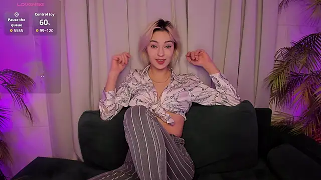 AlysiaSun  online show from 11/23/25, 02:17