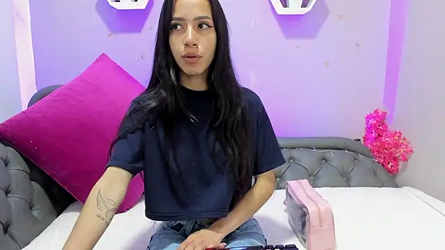 Snapshot of Laskhmi_ chatting on 02/10/26, 12:20 Laskhmi online show from 02/10/26, 12:20