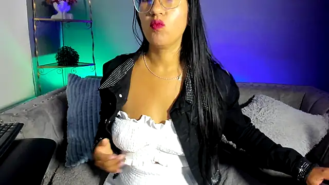 charlhot  online show from 10/29/25, 12:40