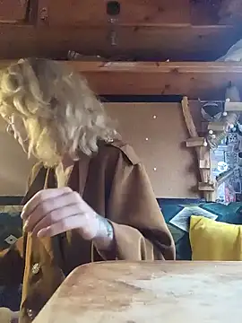 DeesseLilli online show from 10/15/25, 06:46