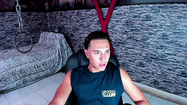 Snapshot of Hayden_Boy_ chatting on 10/25/25, 01:29 Hayden Boy online show from 10/25/25, 01:29