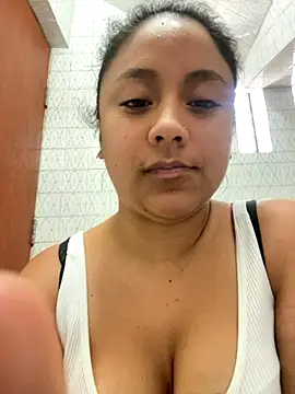 Snapshot of Techi0525 chatting on 10/20/25, 07:25 Techi0525 online show from 10/20/25, 07:25