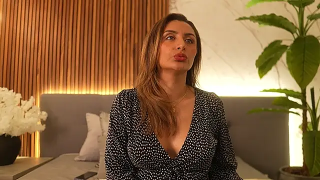 VictoriaBellah online show from 02/05/26, 10:25