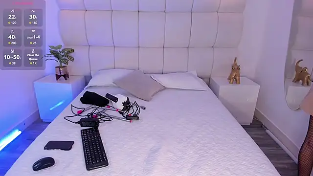 Snapshot of Emili__Jackson chatting on 11/17/25, 04:18 Emili Jackson online show from 11/17/25, 04:18