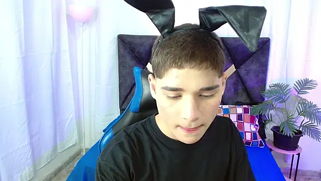 Mattass18 online show from 10/31/25, 01:34